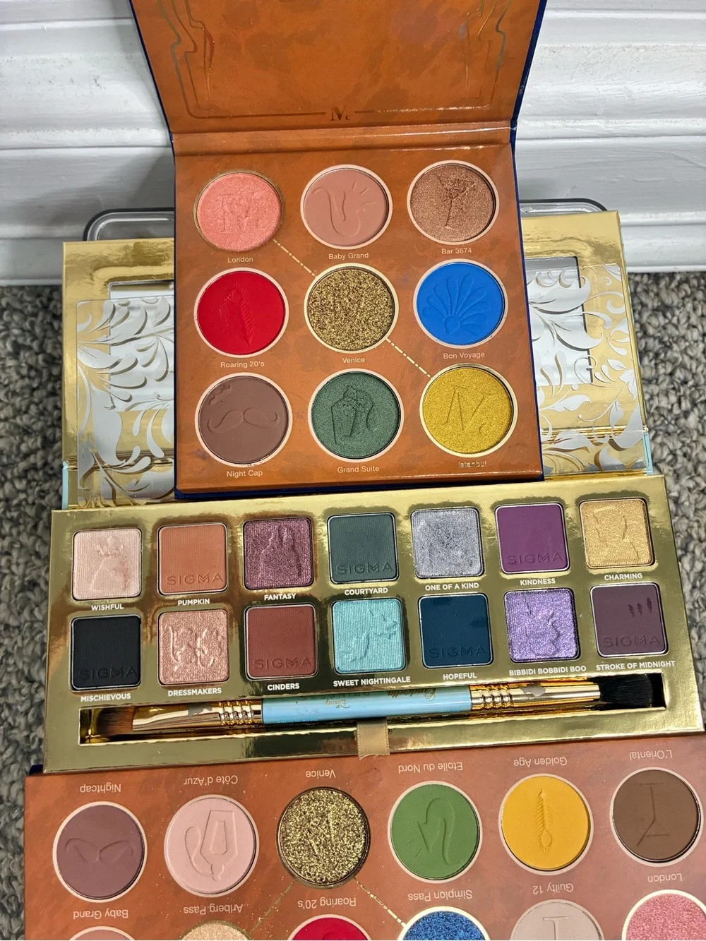 Nomad & Sigma Women’s Eyeshadow Palette Set - Multicolor